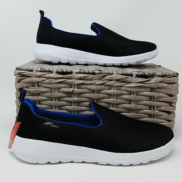 Skechers Other - NWOB Skechers Boy's Gowalk Max Big Kid US 6 B3A